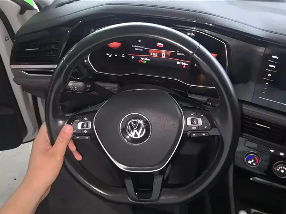 Volkswagen Sagitar 2021 280TSI DSG Surpassing Edition фото 15