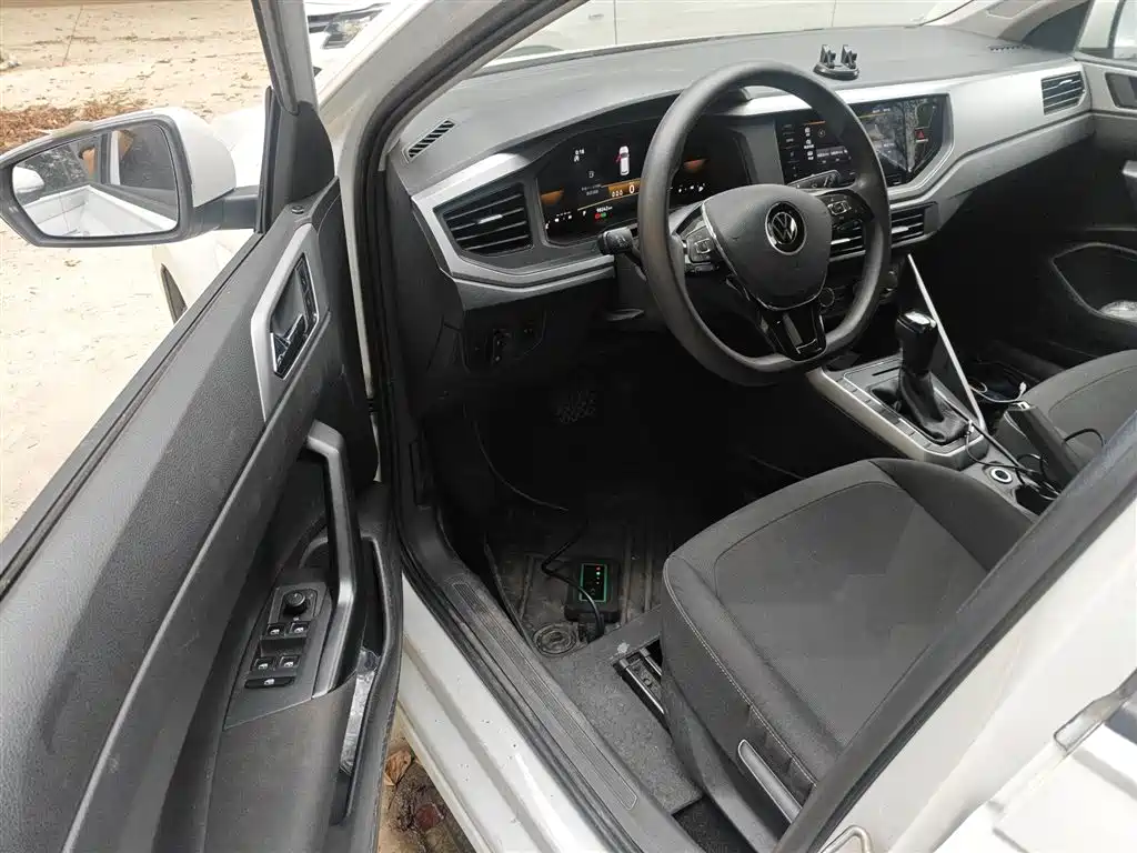 Volkswagen Polo 2023 Facelift Plus 1.5L Auto Joyful Living Edition фото 16