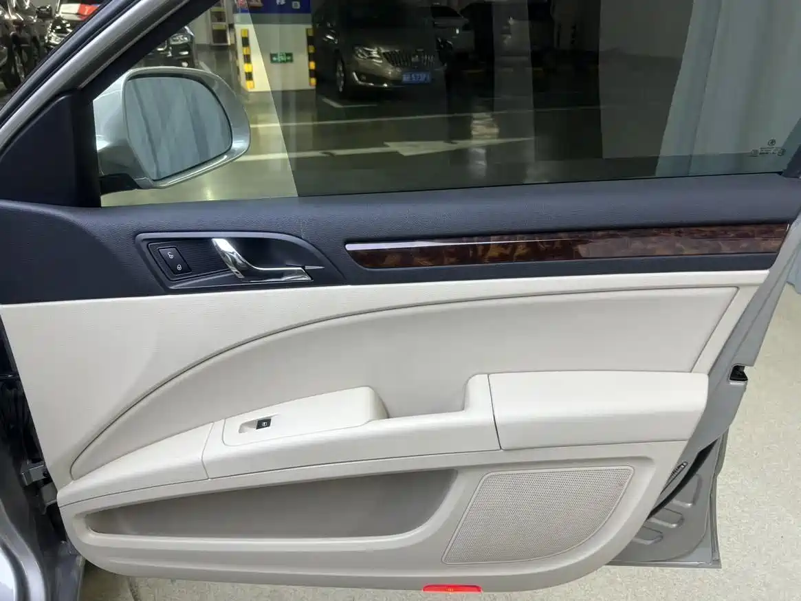 Škoda Superb 2014 2.0TSI Premium Edition фото 13