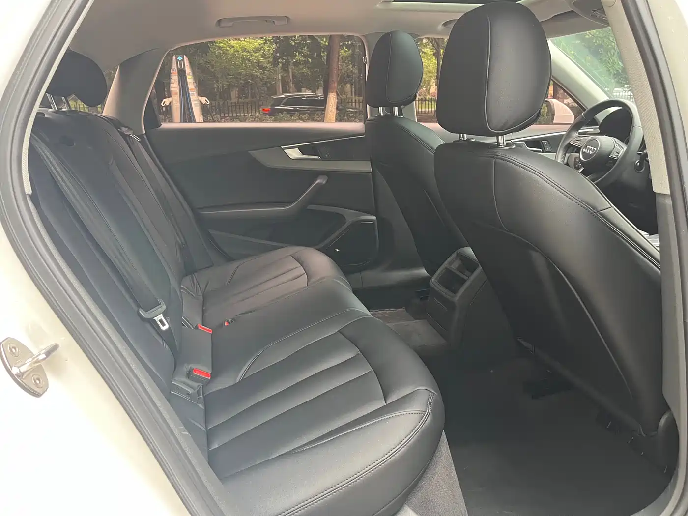 Audi A4L 2017 Plus 40 TFSI Progressive фото 12