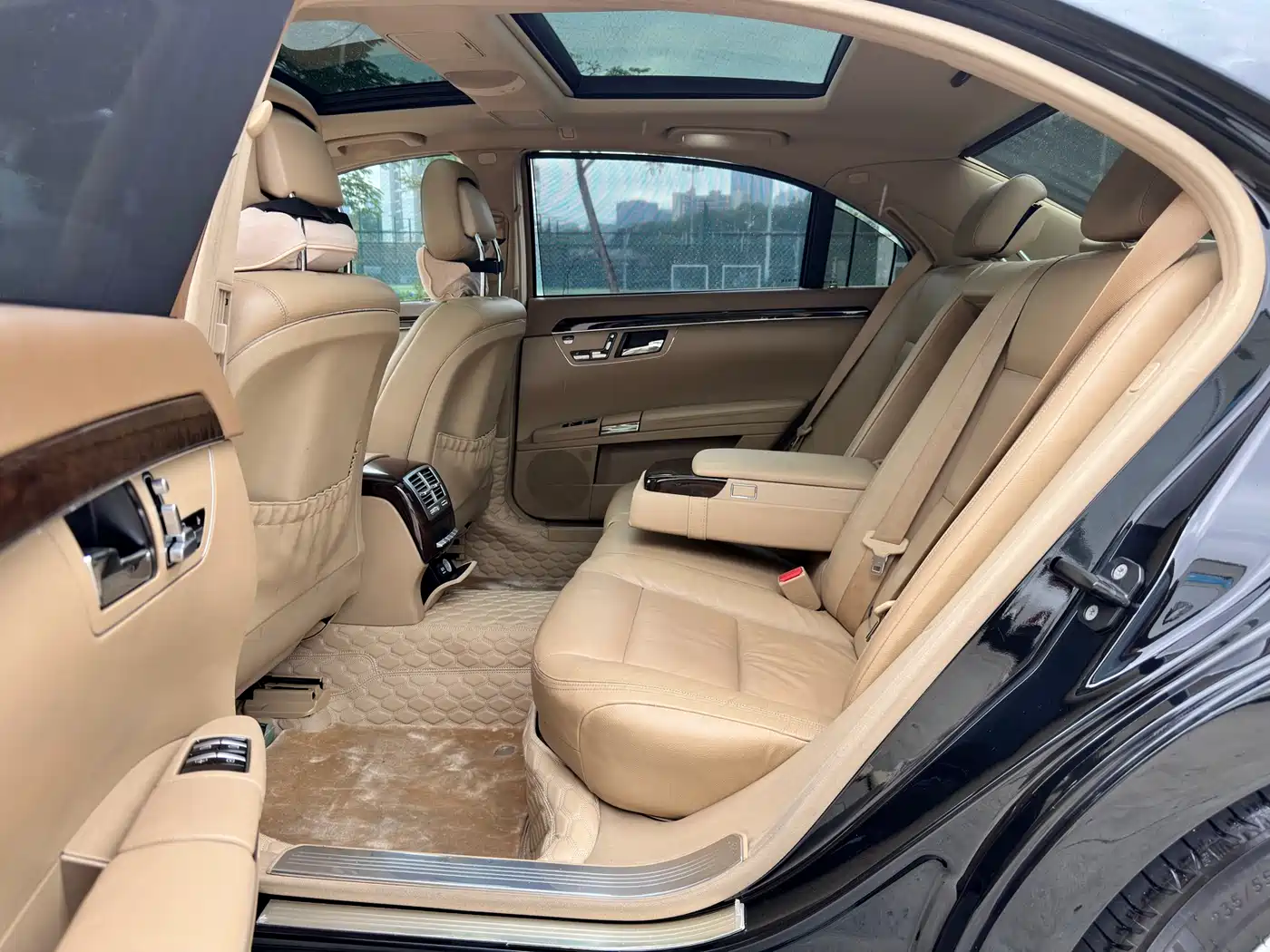 Mercedes-Benz S-Class 2010 S 300 L Business фото 9