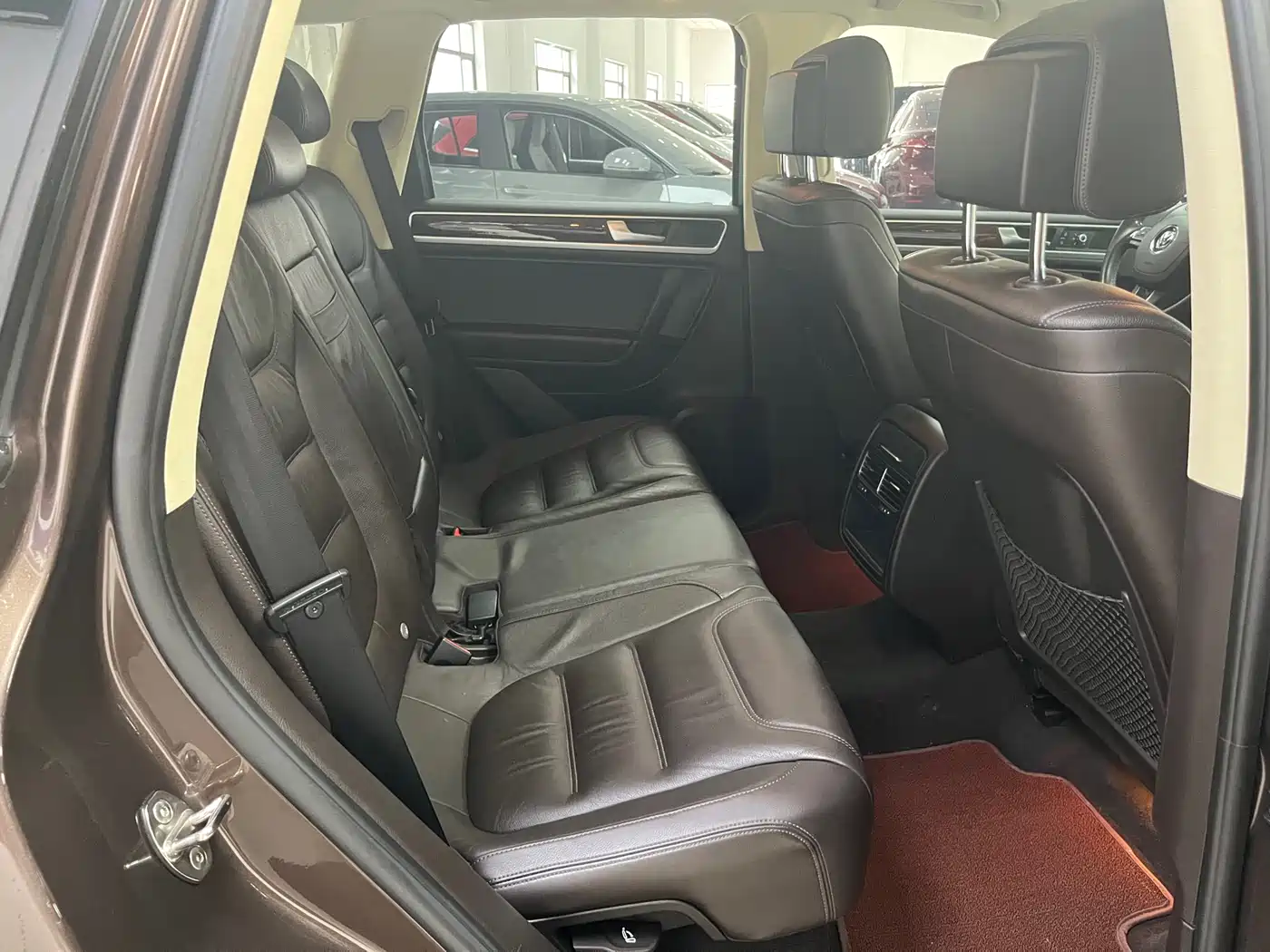Volkswagen Touareg 2014 3.0TSI New Edge Edition фото 6