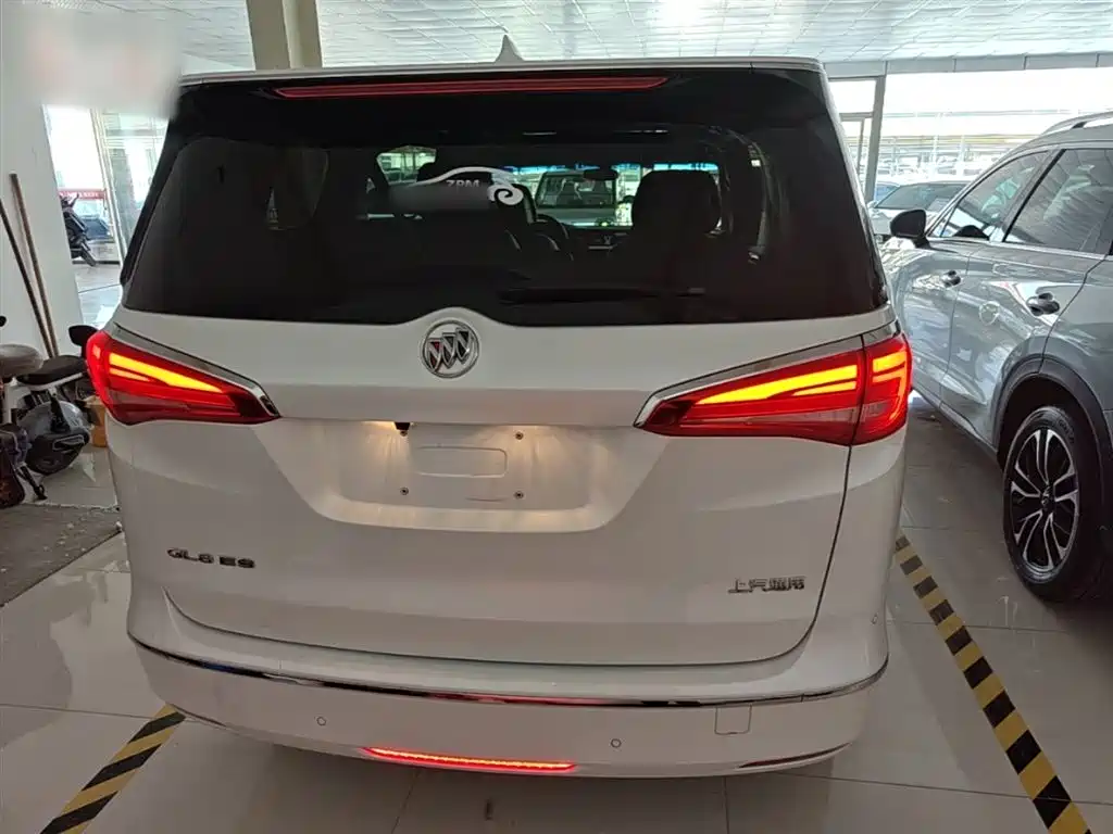 Buick GL8 2018 ES 28T Comfort Type China VI фото 11