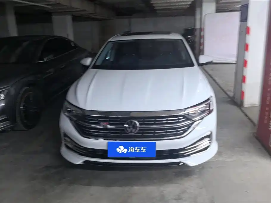 Volkswagen Sagitar 2025 Model Second Facelift 300TSI DSG Transcend Edition фото 2