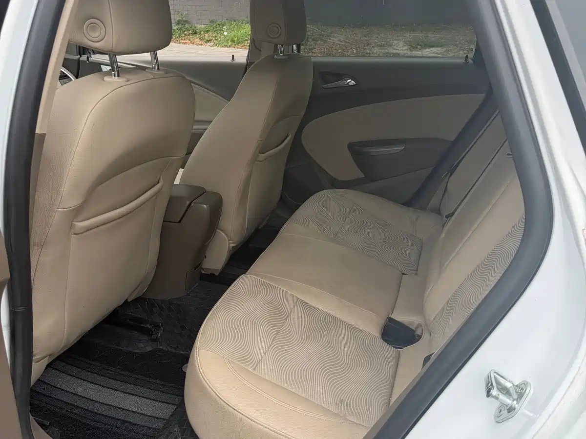 Buick Excelle 2013 GT 1.6L Automatic Fashion Edition фото 11