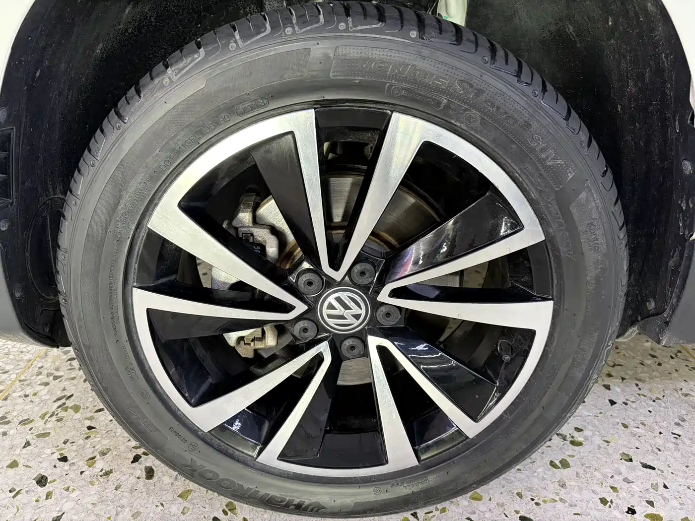 Volkswagen Tharu 2022 280TSI FWD Luxury Edition фото 7