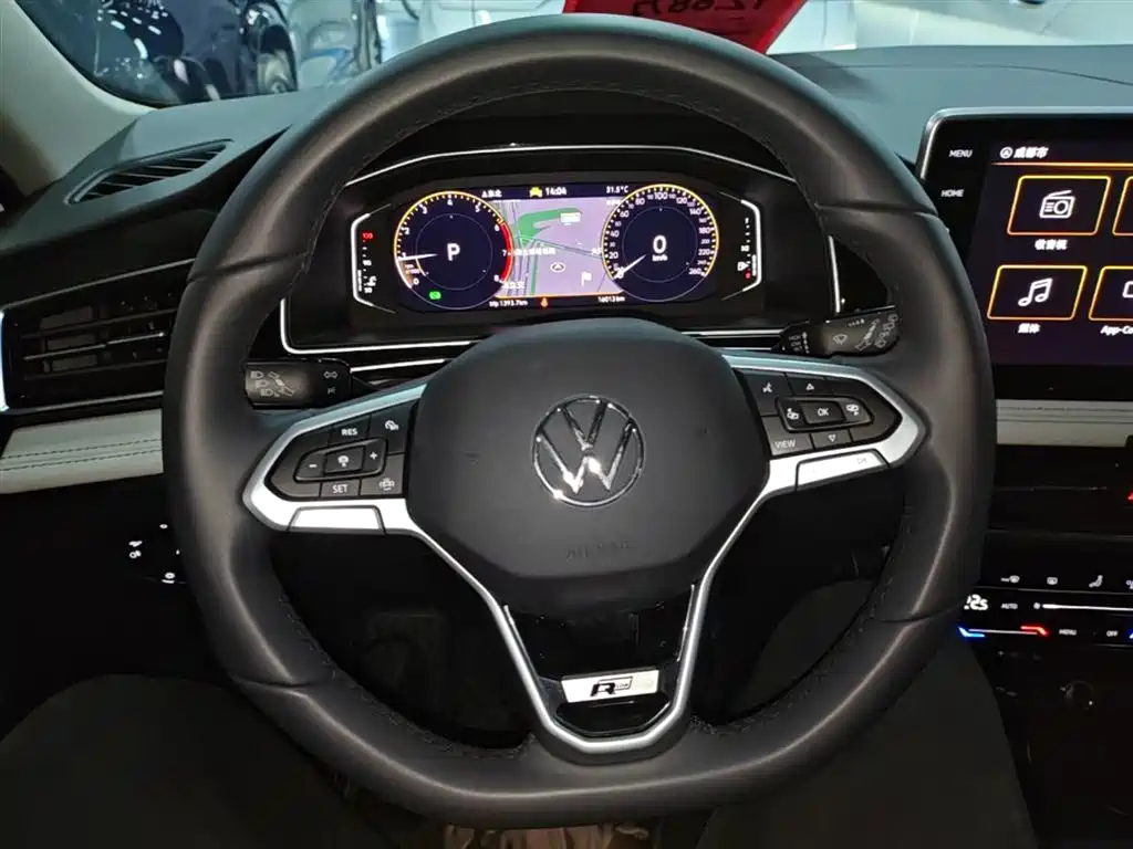 Volkswagen Tiguan L 2024 300TSI Auto 2WD Smart Edition фото 11