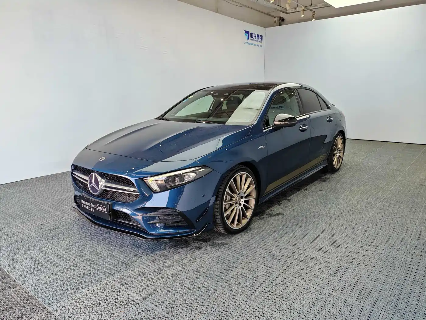 Mercedes-Benz A-Class AMG 2019 AMG A 35 L 4MATIC