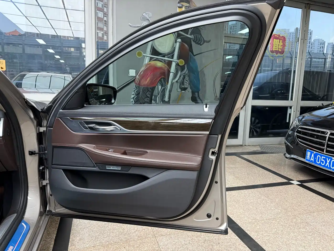 BMW 7 Series 2016 730Li Leading фото 40