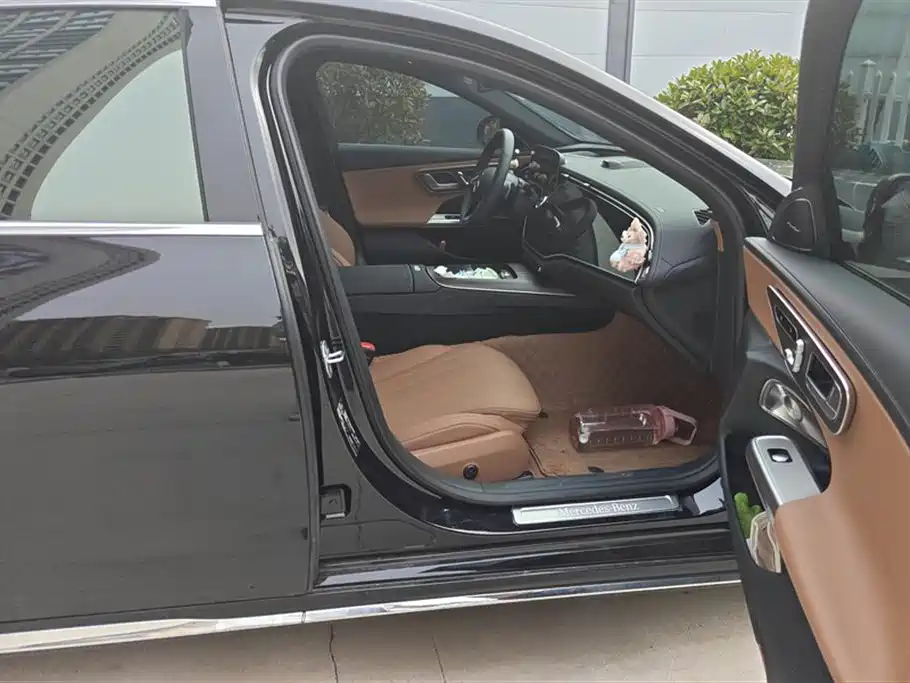 Mercedes-Benz E-Class 2025 E 300 L Premium фото 8