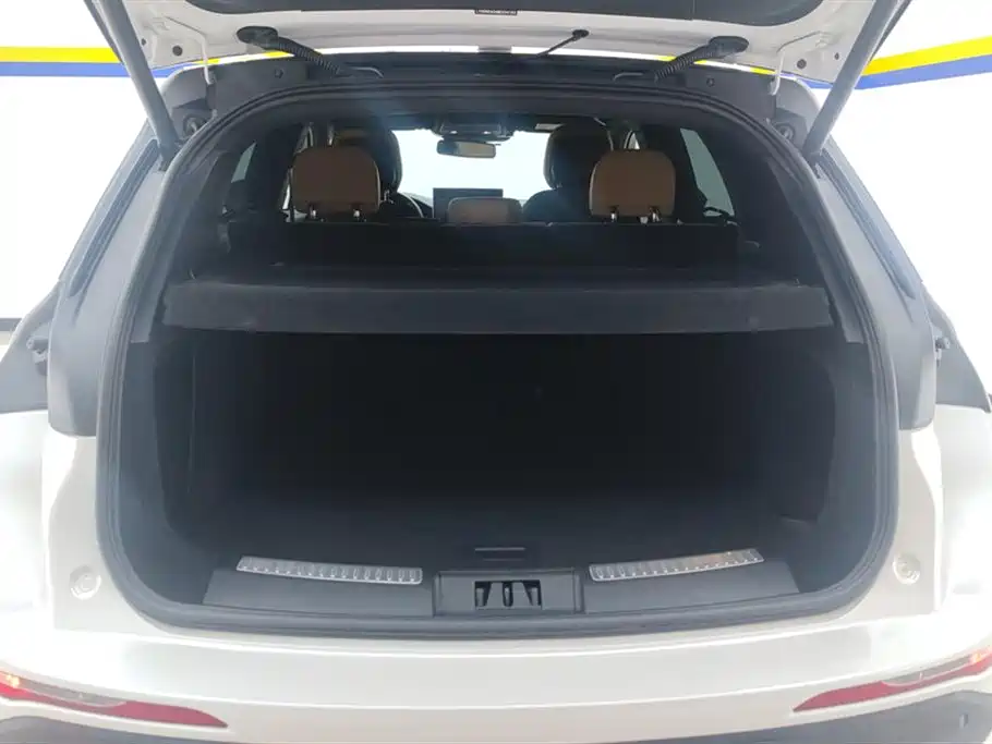 LINCOLN ADVENTURER