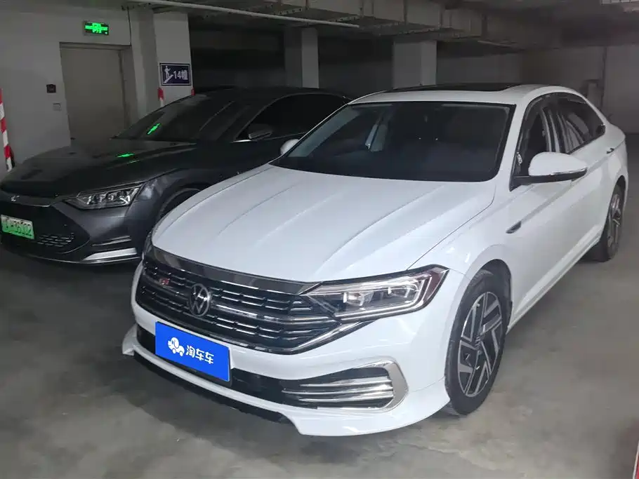 Volkswagen Sagitar 2025 Model Second Facelift 300TSI DSG Transcend Edition