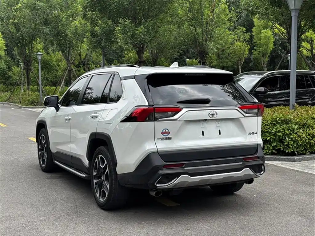 Toyota RAV4 Rongfang 2021 2.0L CVT 2WD Premium фото 7