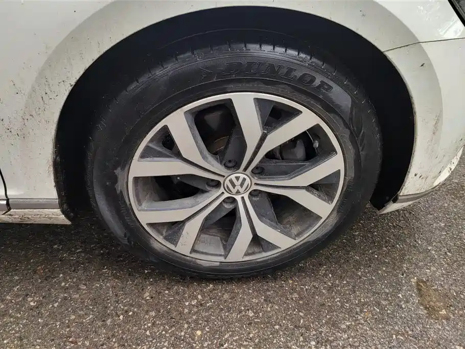 Volkswagen Magotan 2017 330TSI DSG Leading фото 6