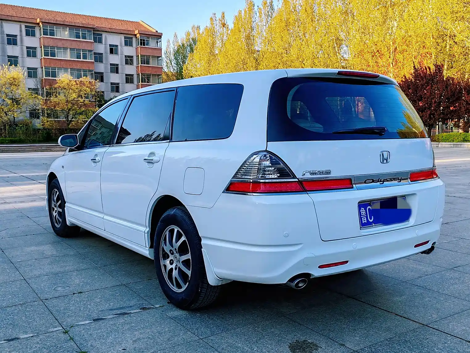 Фото 15 - Honda Odyssey