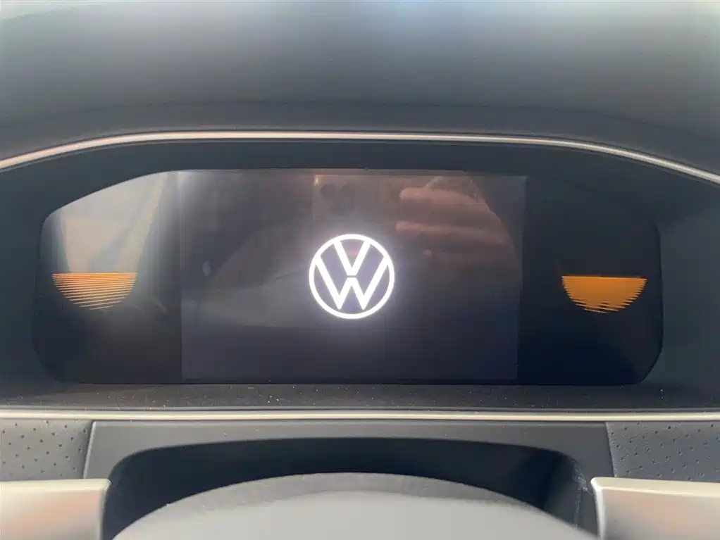 Volkswagen Lavida 2024 Model 300TSI DSG Starlight Full Comfort Edition фото 4