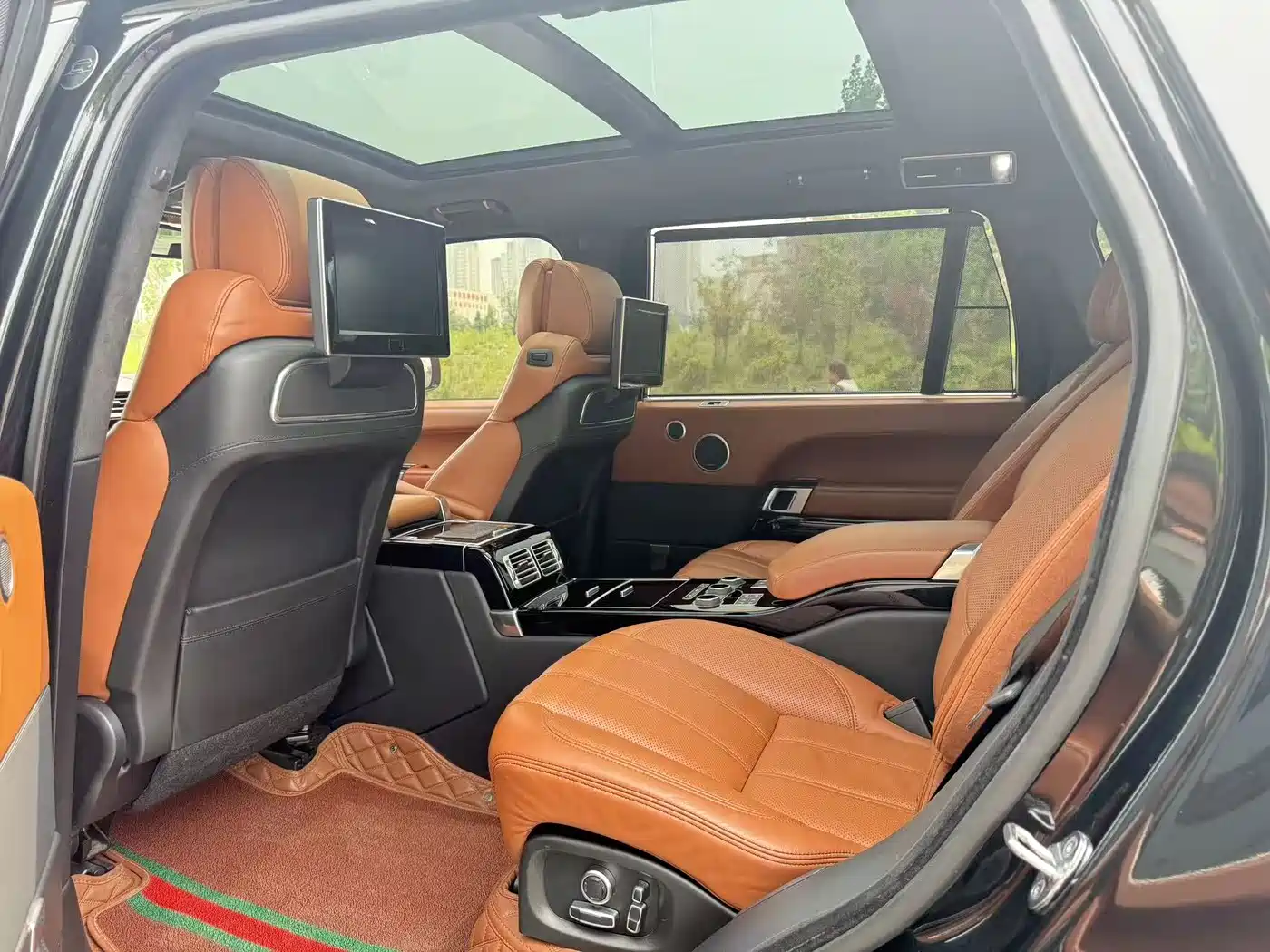 Land Rover Range Rover 2016 3.0 TDV6 Hybrid Vogue SE Autobiography LWB фото 17