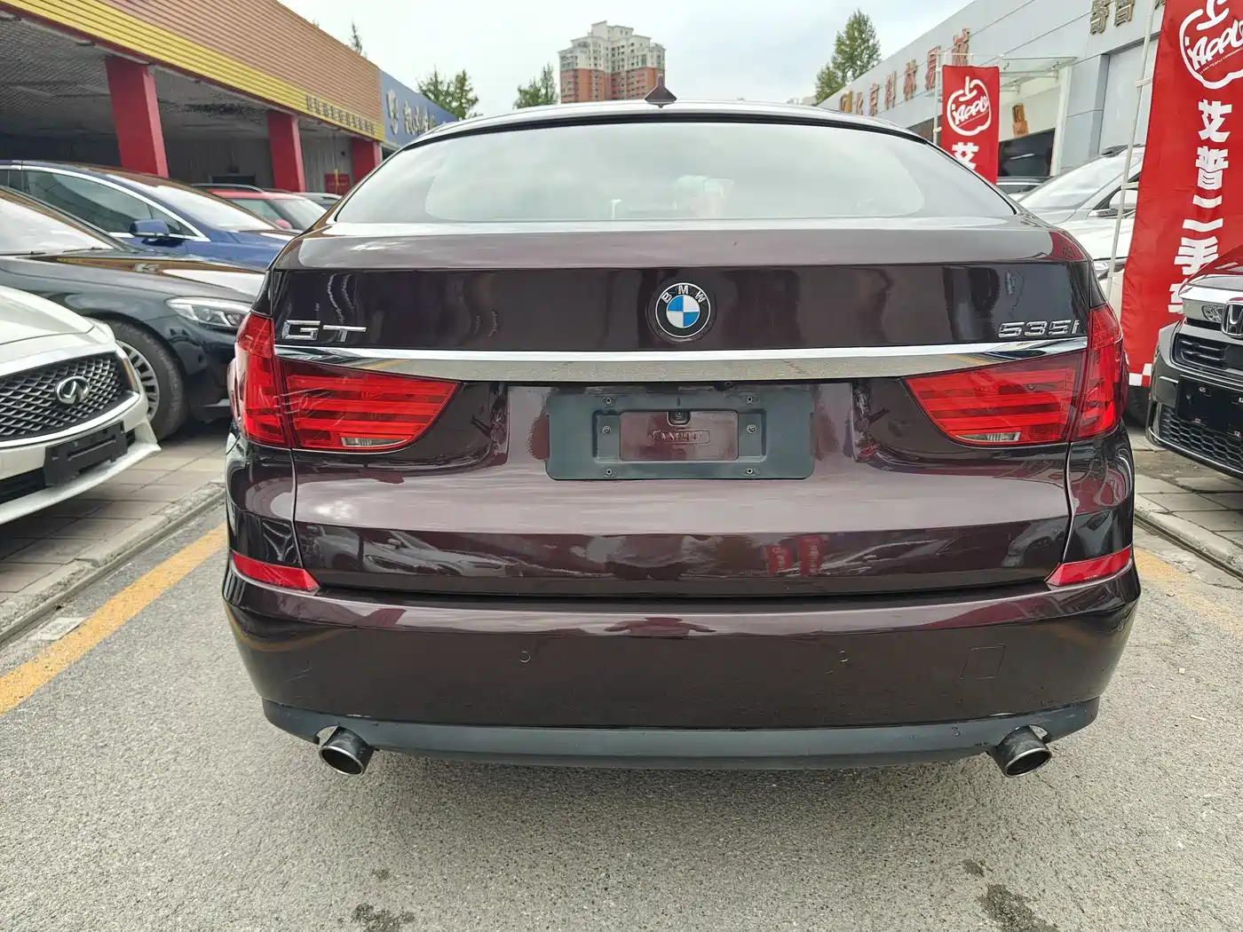 BMW 5 Series GT 2010 535i Leading Model фото 34
