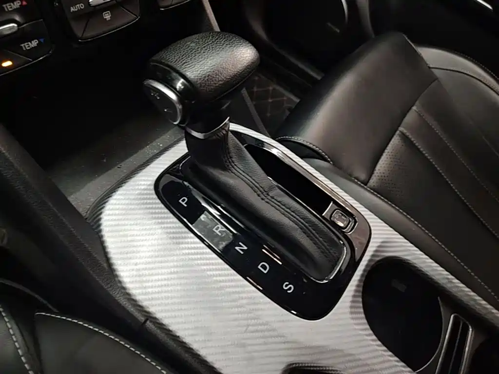 GAC Trumpchi Trumpchi GS3 2021 POWER 270T Auto Flash Edition фото 14