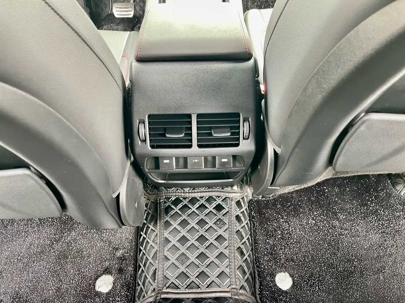 Land Rover Discovery Sport 2020 249PS R-Dynamic Performance Tech 7-seater фото 17