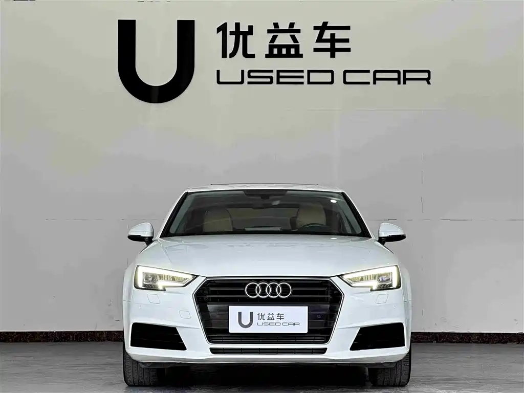 Audi A4L 2017 40 TFSI Fashion Edition фото 2