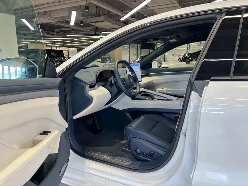 ZEEKR EXTREME KRYPTON 001