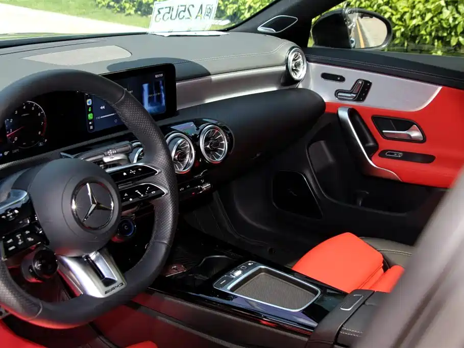 Mercedes-Benz CLA AMG 2025 AMG CLA 35 4MATIC фото 5