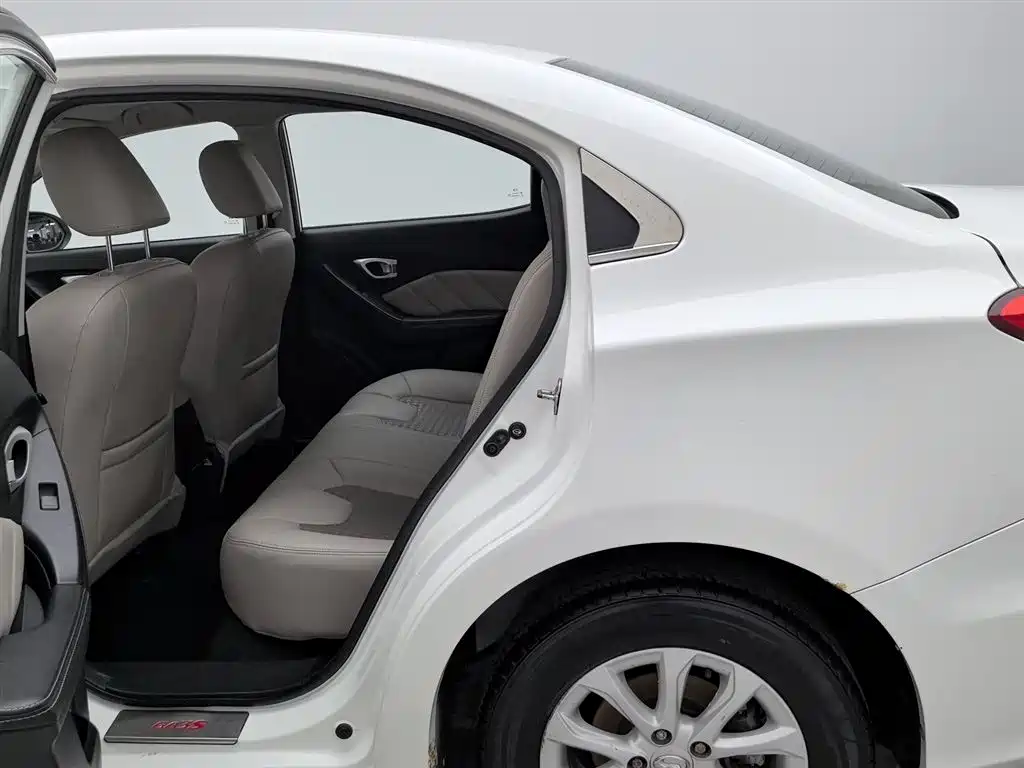 GAC Trumpchi Trumpchi GA3S Vision 2014 1.6L Manual Elite Edition фото 15