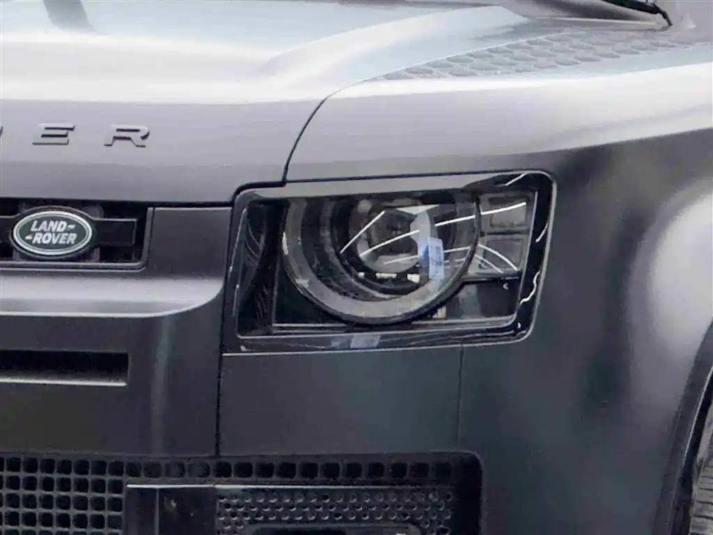 Land Rover Defender 2024 110 3.0T P400 X фото 3