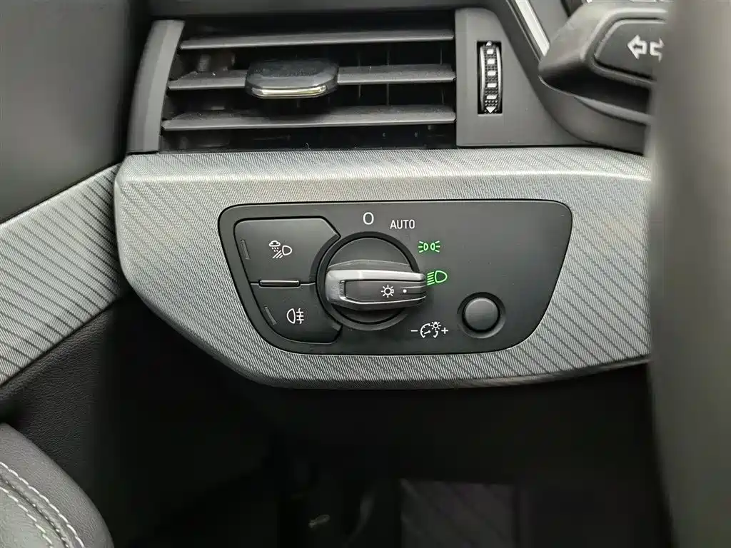 Audi A4L 2020 40 TFSI Fashion Elegance фото 21