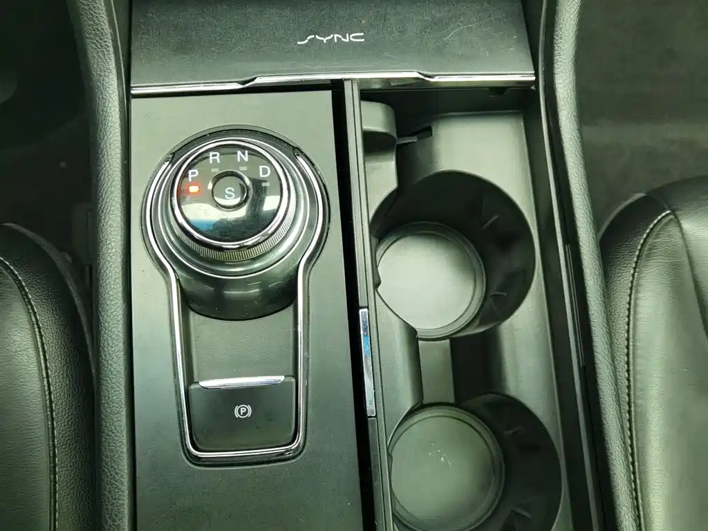Ford Taurus 2015 EcoBoost 325 V6 Fashion фото 13
