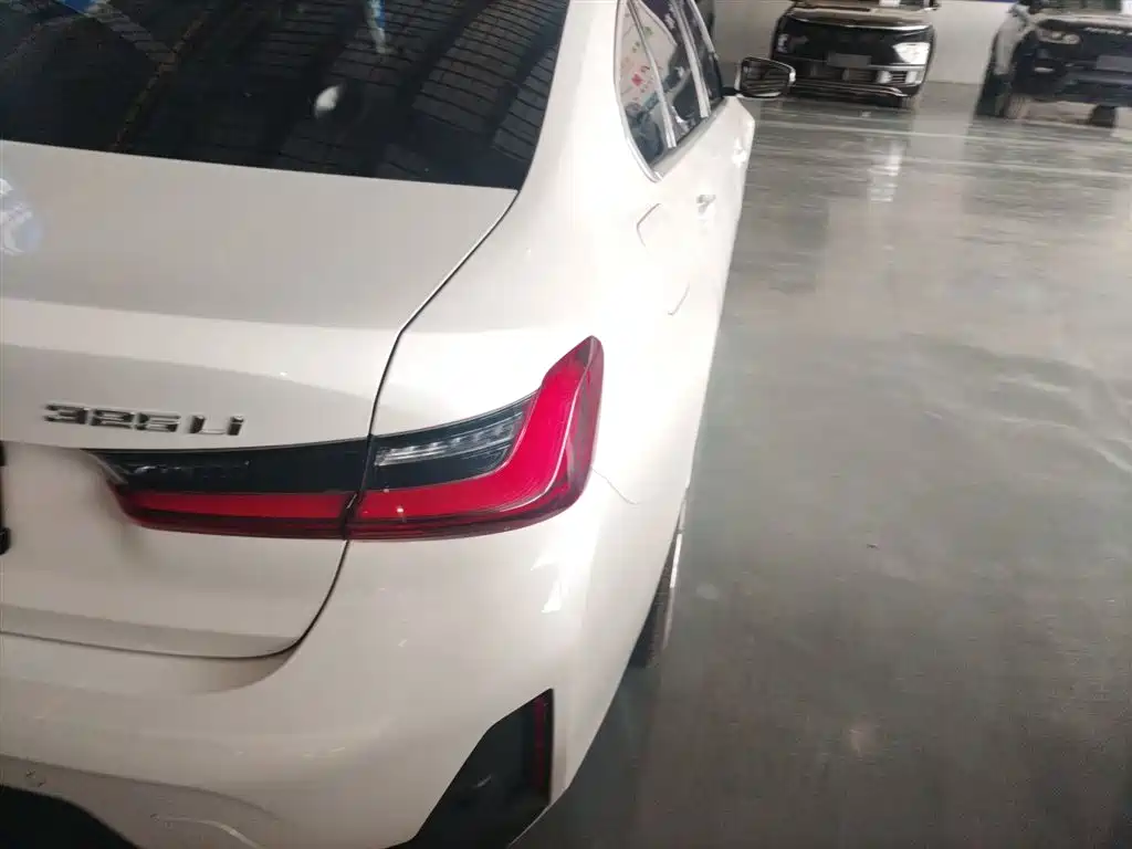 BMW 3 Series 2024 325Li M Sport Package фото 8