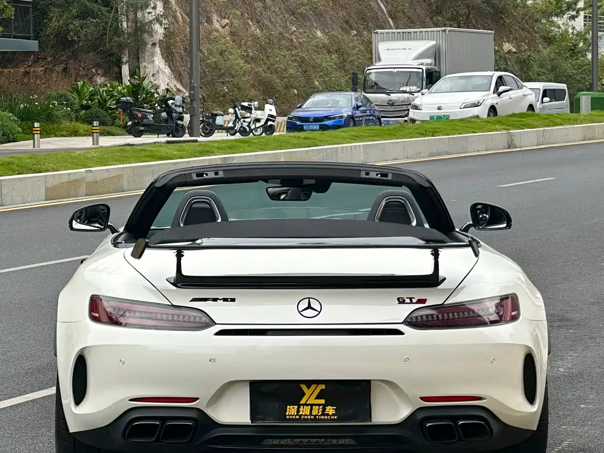 MERCEDES-BENZ AMG GT