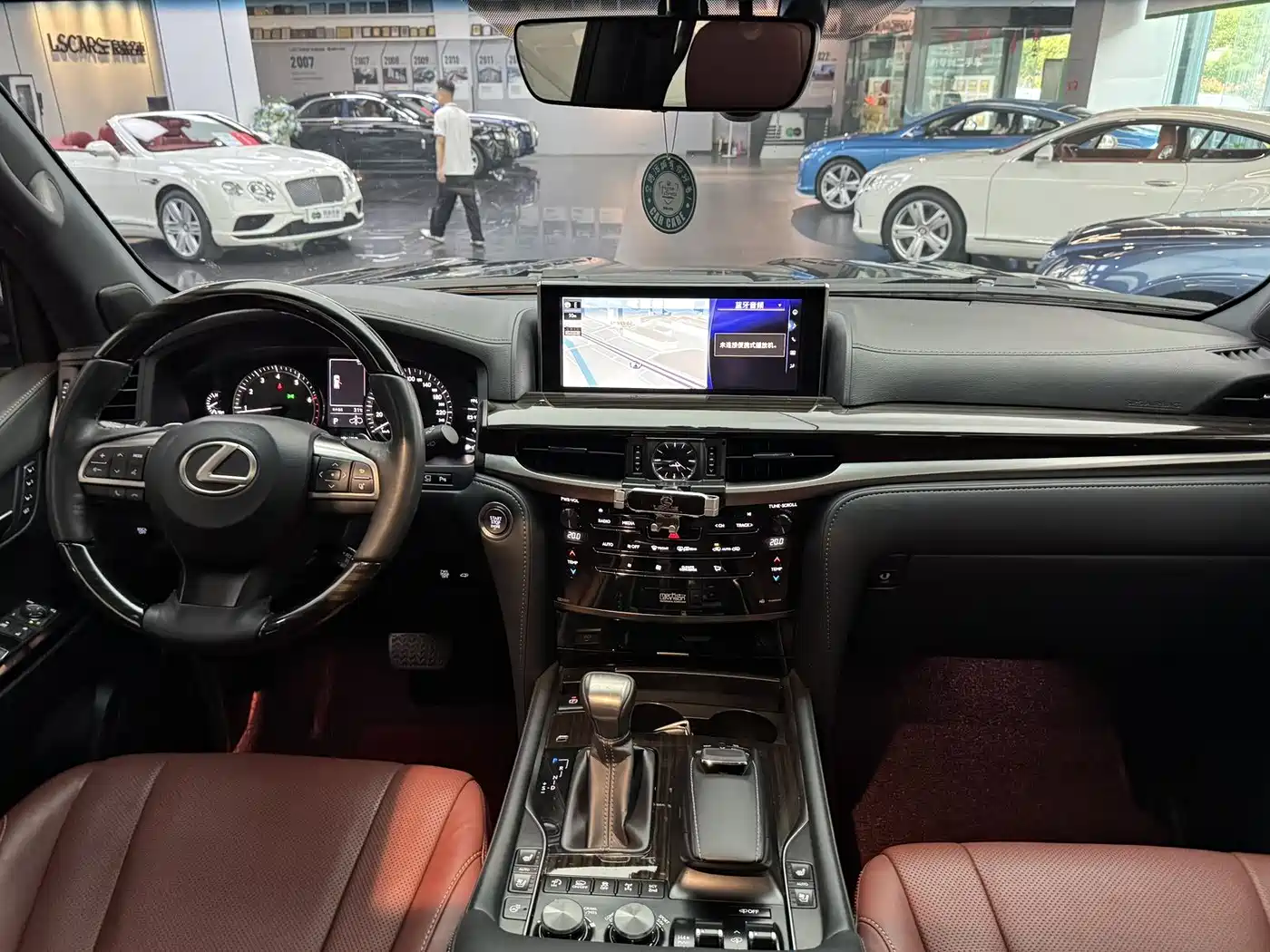 Lexus LX 2019 570 Dynamic Luxury Edition фото 8