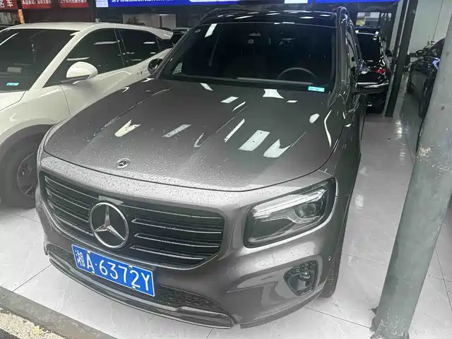 MERCEDES-BENZ GLB