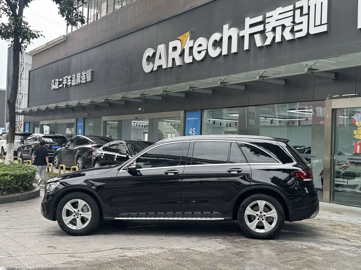 Mercedes-Benz GLC 2020 GLC 260 L 4MATIC Dynamic фото 3