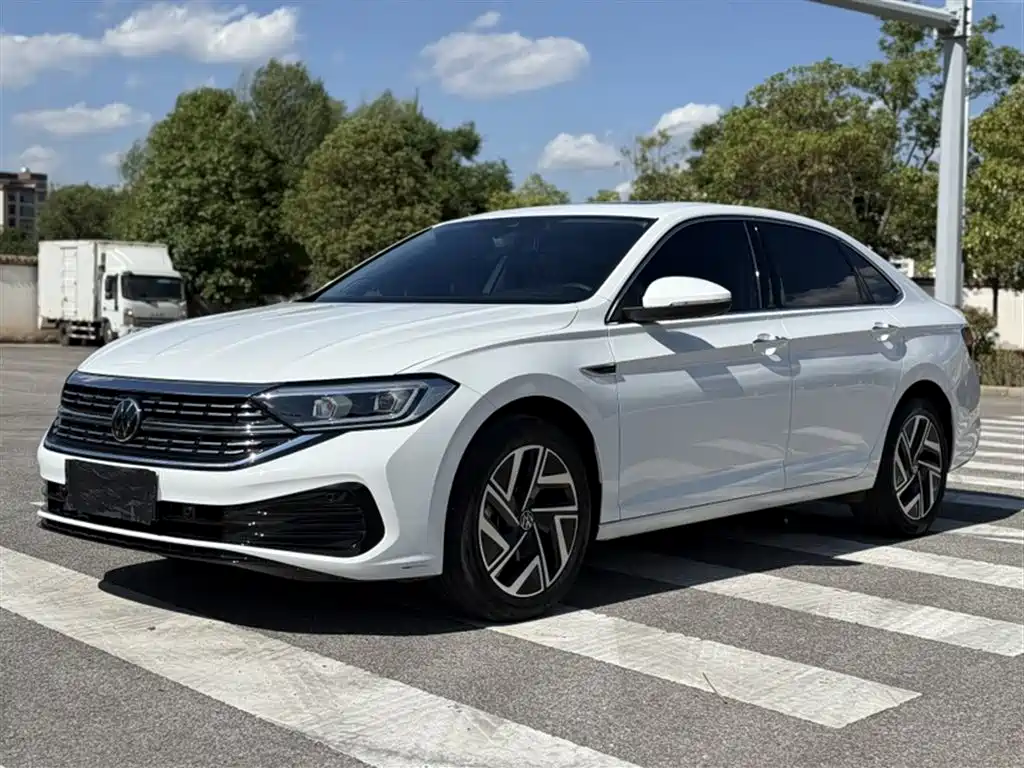 Volkswagen Sagitar 2023 300TSI DSG Surpassing Edition фото 2