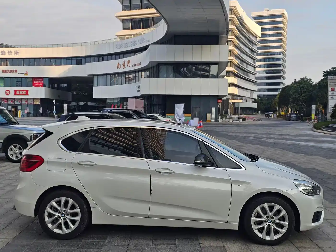 BMW 2 Series Touring 2016 2016 220i Leading Model