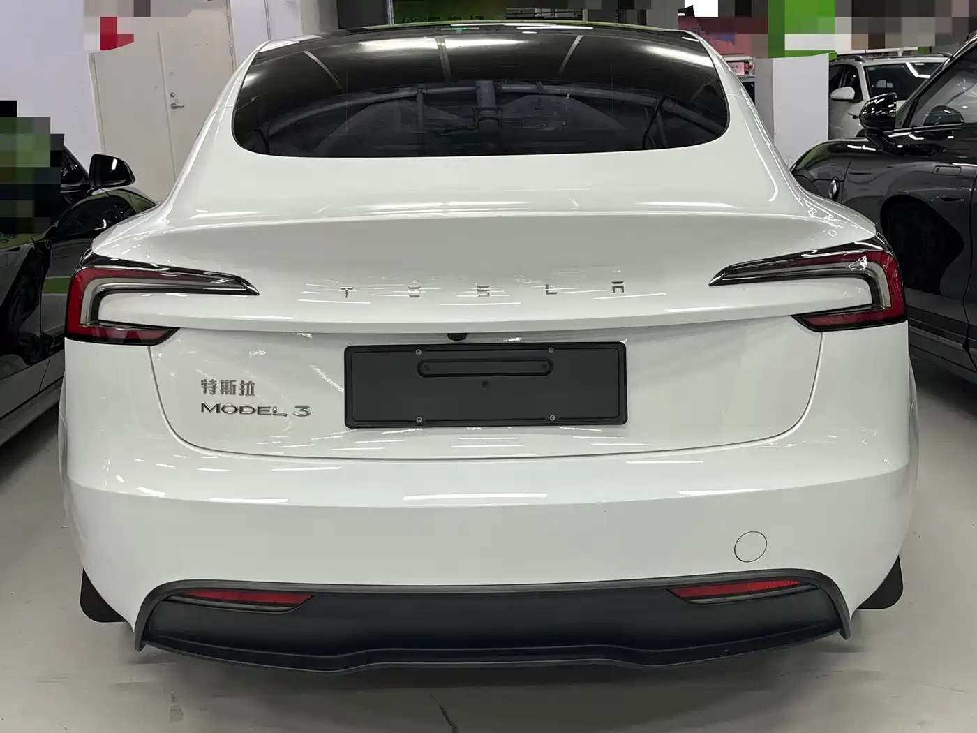 TESLA MODEL 3