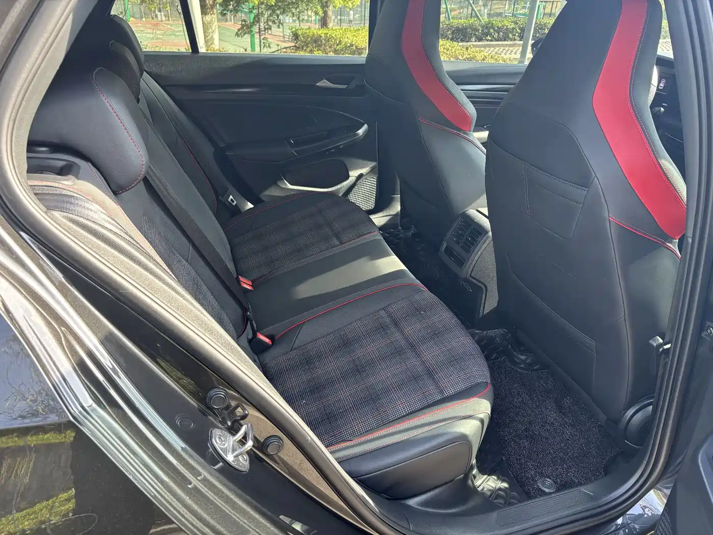 Volkswagen Golf GTI 2021 380TSI DSG GTI фото 11