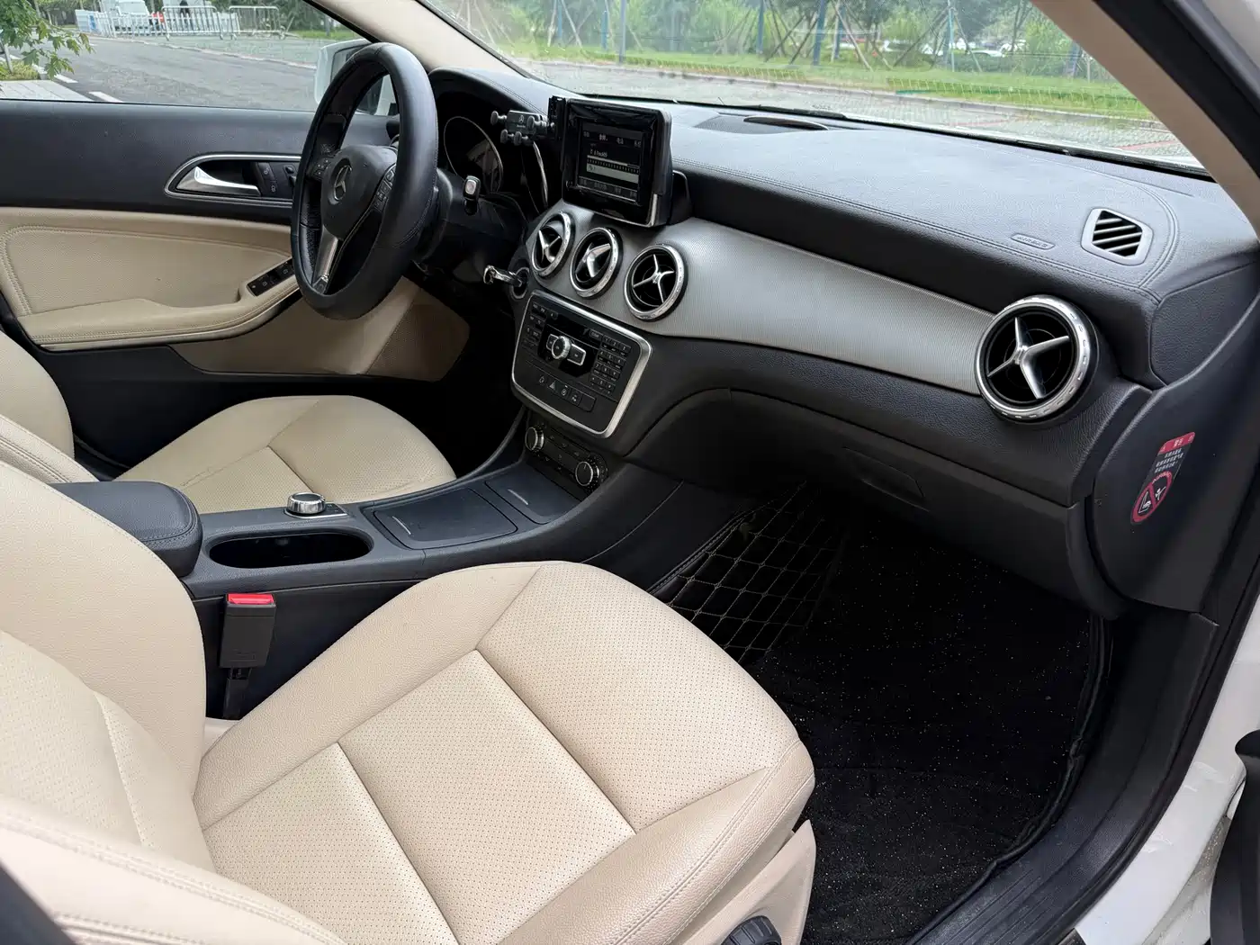 Mercedes-Benz GLA 2015 GLA 200 Fashion фото 8