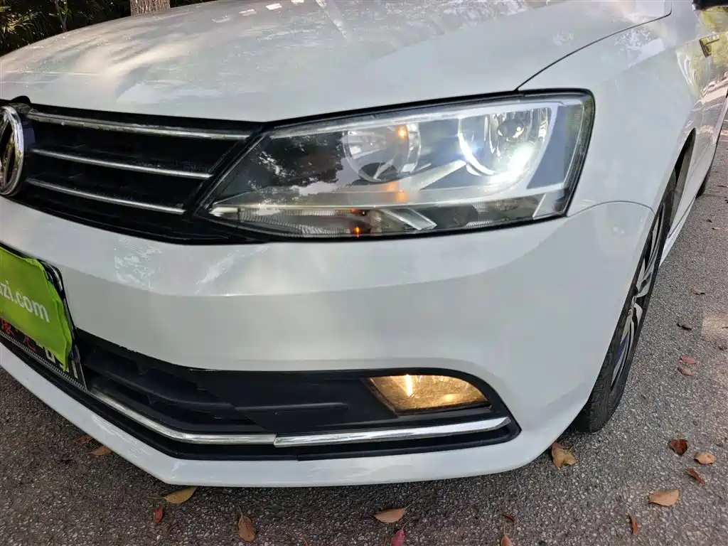 Volkswagen Sagitar 2018 1.6L Automatic Comfort фото 24