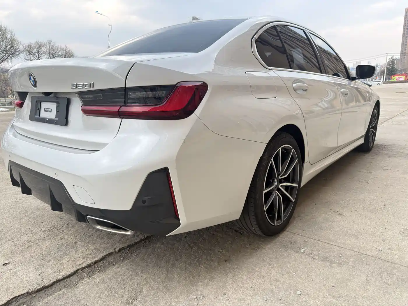BMW 3-SERIES