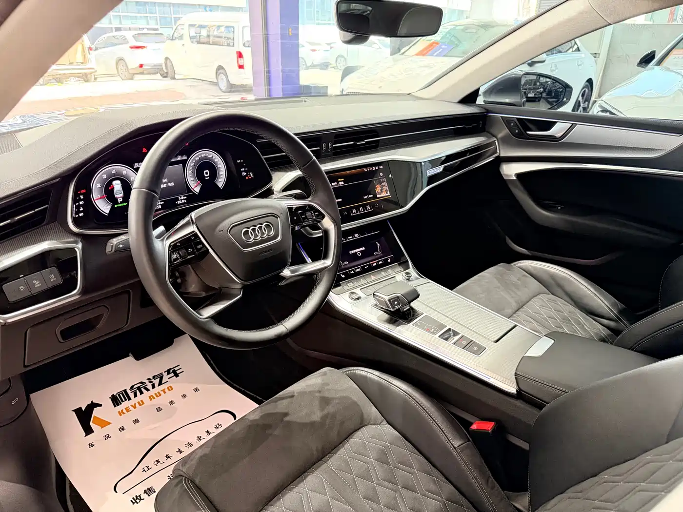 Audi A7L 2024 45TFSI quattro S-line Vision Edition Crystal Package фото 7