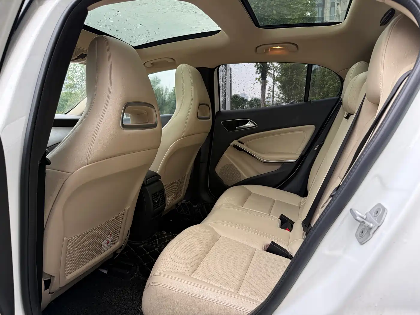 Mercedes-Benz GLA 2015 GLA 200 Fashion фото 7