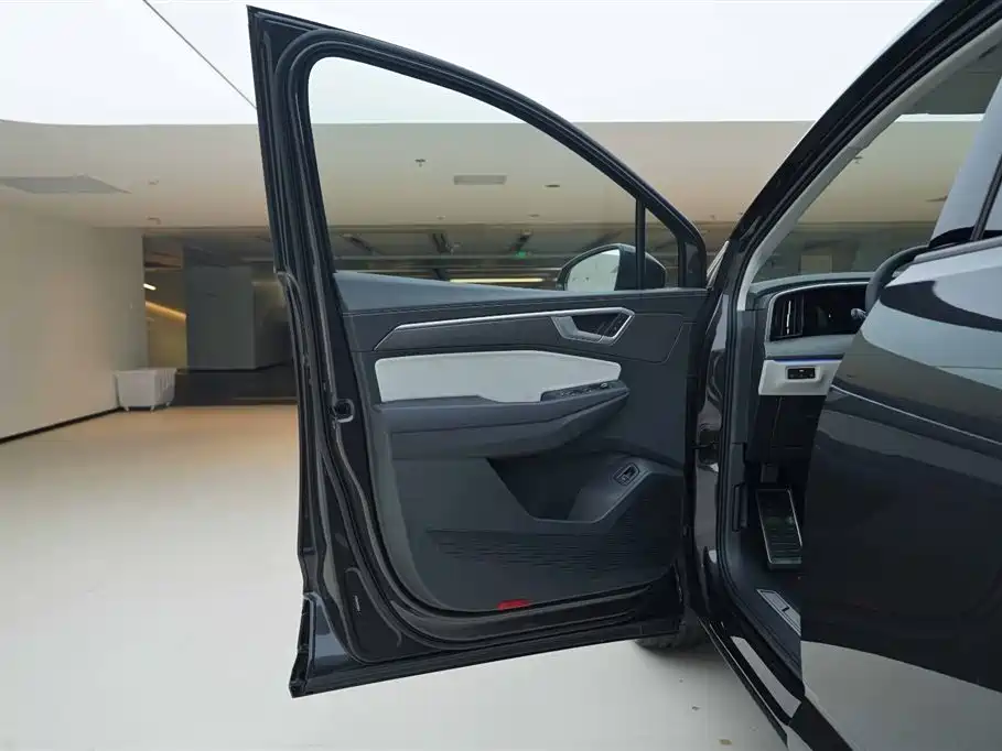 Volkswagen Talagon 2025 450TSI R-Line 6-Seater фото 14
