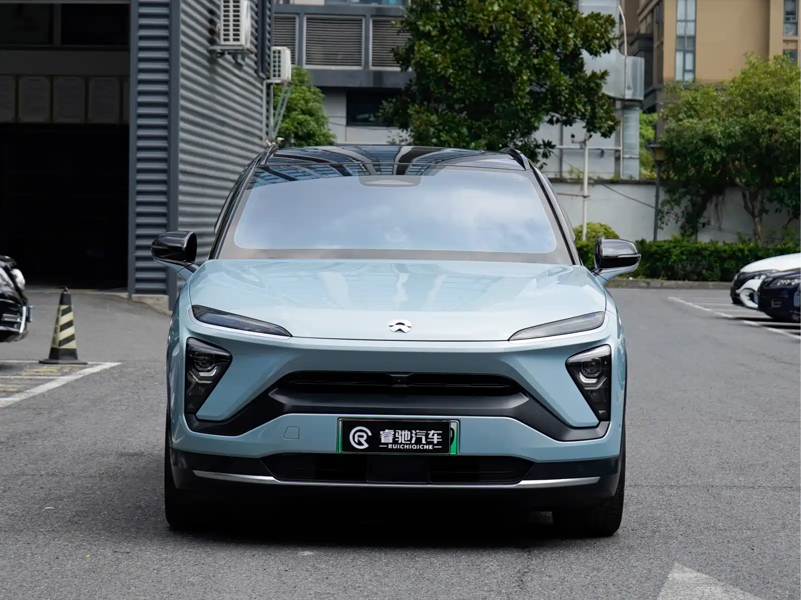 Фото 2 - NIO ES6