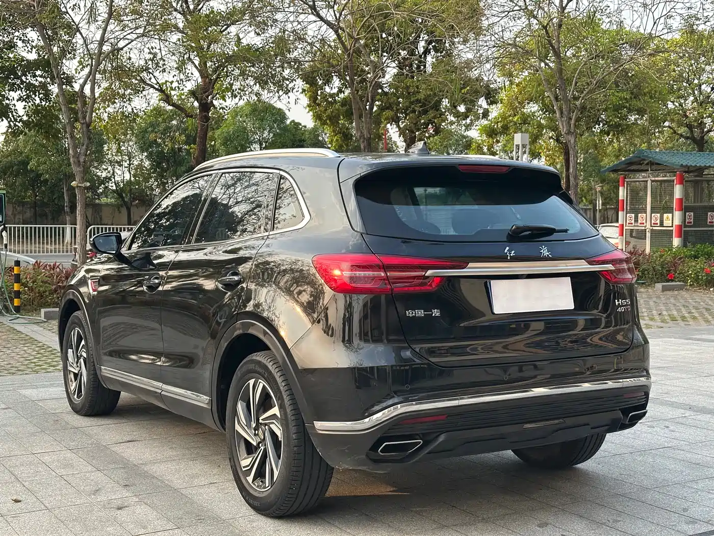 Hongqi HS5 2022 2.0T Smart Connect Premium Edition фото 43