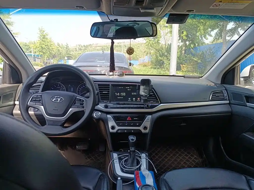 Hyundai Elantra 2016 Model 1.6L Automatic Smart Elite фото 13