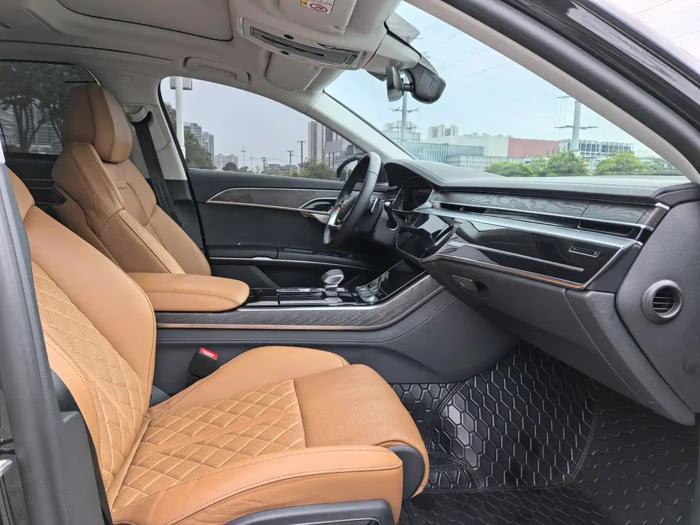 Audi A8 2023 A8L 50 TFSI quattro Exclusive фото 10